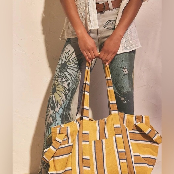 Free People Oksana Oversized Tote🌟 Brand New with tags! 🌟 - Picture 8 of 16
